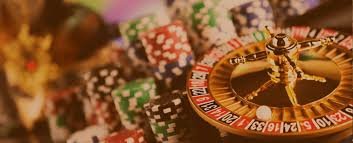 Phoenix Rises bonus round with free spins and multipliers